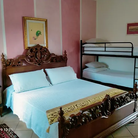 Gardasee 3* 카스텔누보델가다