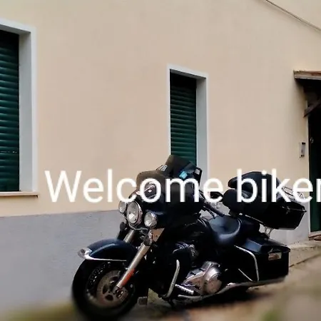 加达西住宿加早餐酒店 3*
